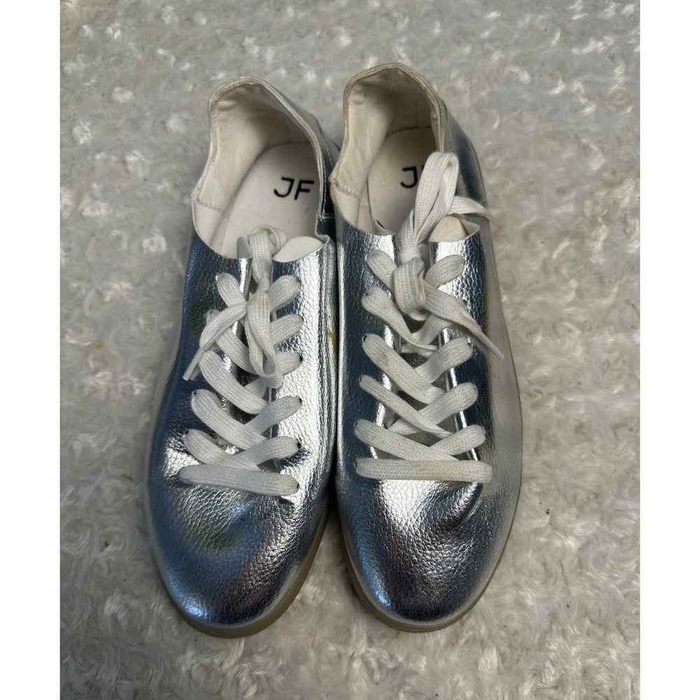 Woman Silver Metallic Low Top Lace-Up Sneakers Solid Pattern Pre-Owned